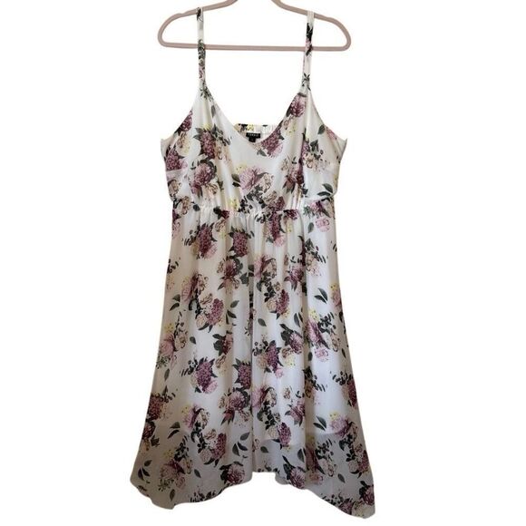 Torrid Floral Chiffon Empire Waist, Asymmetric Hem Dress Size 1X Soft Girl - Picture 2 of 14